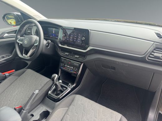 Volkswagen T-Cross 1.0 95pk TSI Life Edition Achteruitrijcamera | Verwarmbare voorstoelen | Parkeersensoren voor en ... ActivLease financial lease