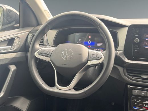 Volkswagen T-Cross 1.0 95pk TSI Life Edition Achteruitrijcamera | Verwarmbare voorstoelen | Parkeersensoren voor en ... ActivLease financial lease