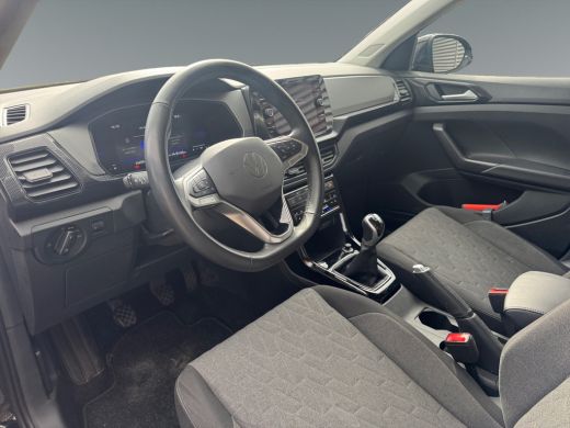 Volkswagen T-Cross 1.0 95pk TSI Life Edition Achteruitrijcamera | Verwarmbare voorstoelen | Parkeersensoren voor en ... ActivLease financial lease