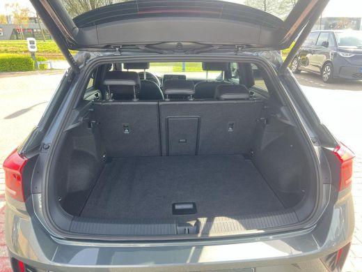 Volkswagen T-Roc 1.5 TSI R-Line | 150Pk | Stoelverwarming | Automaat | A.Camera | IQ.Drive | ActivLease financial lease