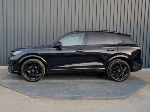 Volkswagen Tiguan 1.5 eTSI R-Line Edition | 360 Camera | 20'' | Black Style | Side Assist | Elk. A-klep | Prijs Rij... ActivLease financial lease