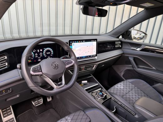 Volkswagen Tiguan 1.5 eTSI R-Line Edition | 360 Camera | 20'' | Black Style | Side Assist | Elk. A-klep | Prijs Rij... ActivLease financial lease