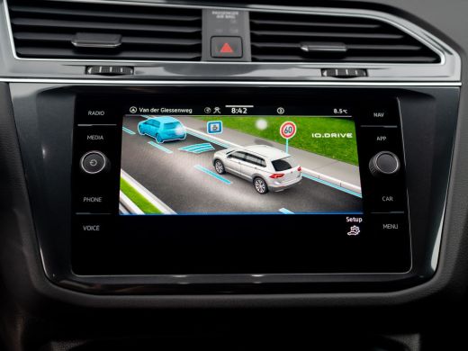 Volkswagen Tiguan 1.5 TSI R-Line Business | Black Style | Panodak | Elk. A-klep | IQ Light | Prijs Rijklaar!! ActivLease financial lease