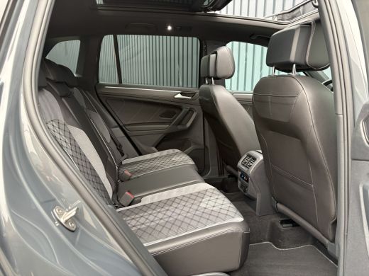 Volkswagen Tiguan 1.5 TSI R-Line Business | Black Style | Panodak | Elk. A-klep | IQ Light | Prijs Rijklaar!! ActivLease financial lease