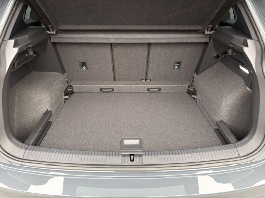 Volkswagen Tiguan 1.5 TSI R-Line Business | Black Style | Panodak | Elk. A-klep | IQ Light | Prijs Rijklaar!! ActivLease financial lease