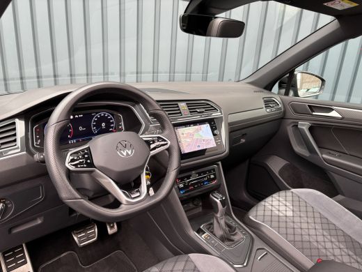 Volkswagen Tiguan 1.5 TSI R-Line Business | Black Style | Panodak | Elk. A-klep | IQ Light | Prijs Rijklaar!! ActivLease financial lease