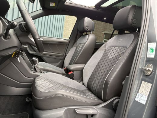Volkswagen Tiguan 1.5 TSI R-Line Business | Black Style | Panodak | Elk. A-klep | IQ Light | Prijs Rijklaar!! ActivLease financial lease
