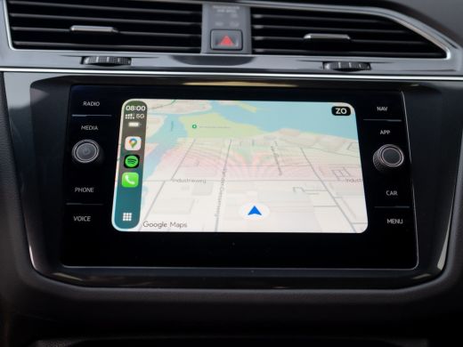 Volkswagen Tiguan 1.5 TSI R-Line Business | Trekhaak wegkl. | Keyless | 20'' | Elk. A-klep | Side Assist | IQ Light... ActivLease financial lease