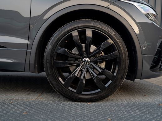 Volkswagen Tiguan 1.5 TSI R-Line Business | Trekhaak wegkl. | Keyless | 20'' | Elk. A-klep | Side Assist | IQ Light... ActivLease financial lease
