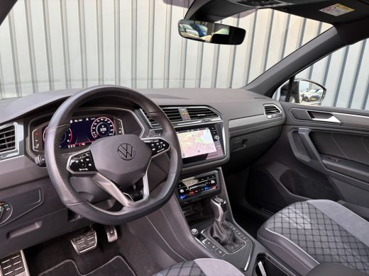 Volkswagen Tiguan 1.5 TSI R-Line Business | Trekhaak wegkl. | Keyless | 20'' | Elk. A-klep | Side Assist | IQ Light... ActivLease financial lease