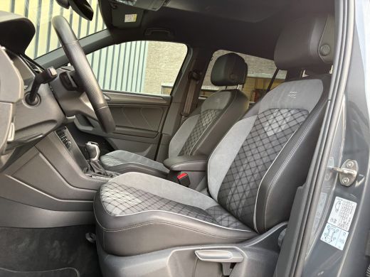 Volkswagen Tiguan 1.5 TSI R-Line Business | Trekhaak wegkl. | Keyless | 20'' | Elk. A-klep | Side Assist | IQ Light... ActivLease financial lease