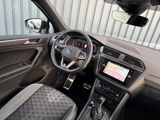 Volkswagen Tiguan 1.5 TSI R-Line Business | Trekhaak wegkl. | Keyless | 20'' | Elk. A-klep | Side Assist | IQ Light... ActivLease financial lease