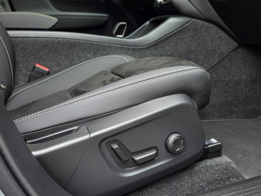 Volvo  EX40 Single Motor Extended Range Ultra 82 kWh | Harman/Kardon | 360 Cam | Pano | Memory | Pilot Assist ActivLease financial lease