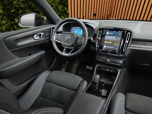 Volvo  EX40 Single Motor Extended Range Ultra Black Edition 82 kWh | Trekhaak | 360 Cam | Pano | Memory | Pil... ActivLease financial lease