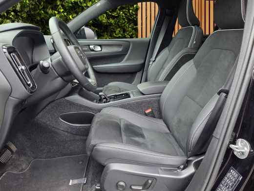 Volvo  EX40 Single Motor Extended Range Ultra Black Edition 82 kWh | Trekhaak | 360 Cam | Pano | Memory | Pil... ActivLease financial lease