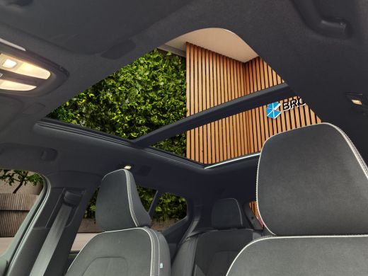 Volvo  EX40 Single Motor Extended Range Ultra Black Edition 82 kWh | Trekhaak | 360 Cam | Pano | Memory | Pil... ActivLease financial lease