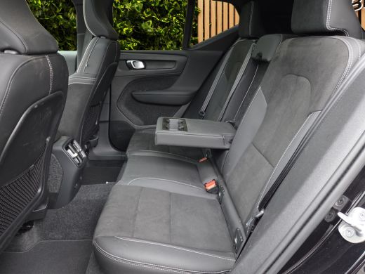 Volvo  EX40 Single Motor Extended Range Ultra Black Edition 82 kWh | Trekhaak | 360 Cam | Pano | Memory | Pil... ActivLease financial lease