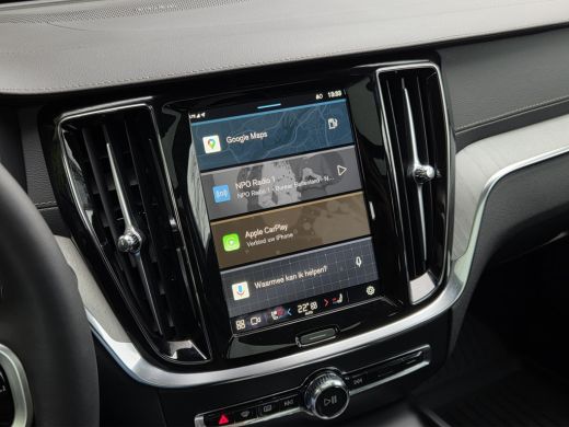 Volvo  V60 2.0 B4 Ultra Dark | Massage/ventilatie | Pano | 360 Cam | Trekhaak | Harman/Kardon | Memory ActivLease financial lease