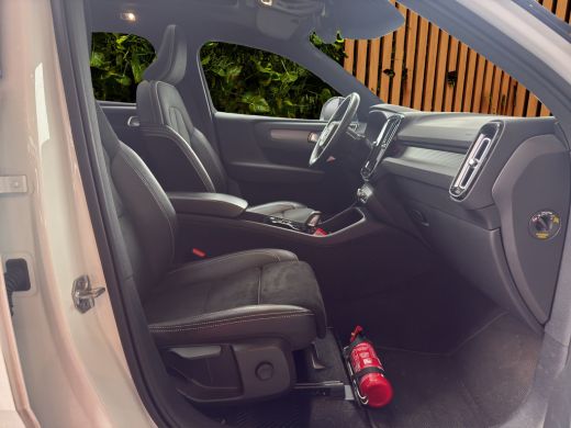 Volvo  XC40 1.5 T5 Recharge R-Design | Panoramadak | 360 Camera | Harman/Kardon | Adaptive Cruise | BLIS ActivLease financial lease