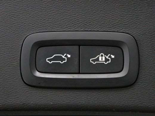 Volvo  XC40 Recharge P8 AWD R-Design | SOH 92% | Stoel & stuurverwarming | Trekhaak | Warmtepomp | Leder/Alca... ActivLease financial lease