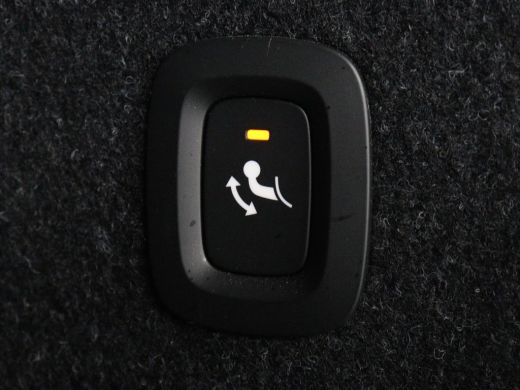 Volvo  XC40 Recharge P8 AWD R-Design | SOH 92% | Stoel & stuurverwarming | Trekhaak | Warmtepomp | Leder/Alca... ActivLease financial lease