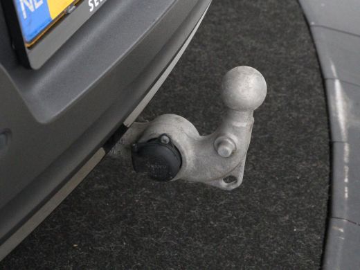 Volvo  XC40 Recharge P8 AWD R-Design | SOH 92% | Stoel & stuurverwarming | Trekhaak | Warmtepomp | Leder/Alca... ActivLease financial lease