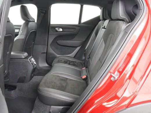 Volvo  XC40 Recharge P8 AWD R-Design | SOH 92% | Stoel & stuurverwarming | Trekhaak | Warmtepomp | Leder/Alca... ActivLease financial lease