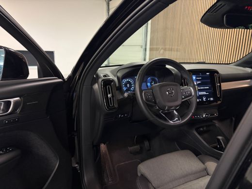 Volvo  XC40 T4 Recharge Plus Dark | Harman Kardon | Michelin All Season | Bestuurdersstoel elektrisch geheuge... ActivLease financial lease