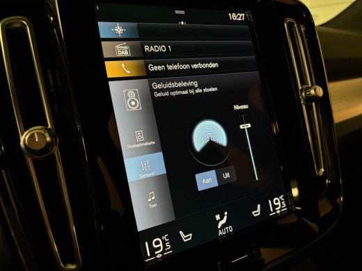 Volvo  XC40 T4 Recharge Plus Dark | Harman Kardon | Michelin All Season | Bestuurdersstoel elektrisch geheuge... ActivLease financial lease