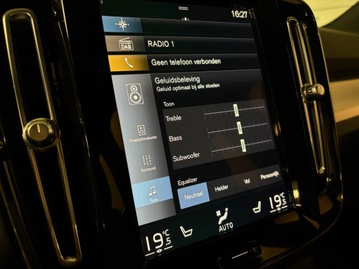 Volvo  XC40 T4 Recharge Plus Dark | Harman Kardon | Michelin All Season | Bestuurdersstoel elektrisch geheuge... ActivLease financial lease