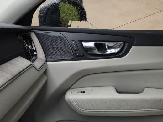 Volvo  XC60 2.0 T6 Plug-in hybrid AWD Inscription | Trekhaak | Camera | Pano | Harman/Kardon | Memory ActivLease financial lease