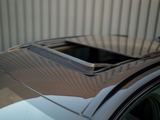 Volvo  XC60 2.0 T6 Plug-in hybrid AWD Plus Dark | 360 Camera | Harman/Kardon | Trekhaak | Panodak | Dodehoek ... ActivLease financial lease