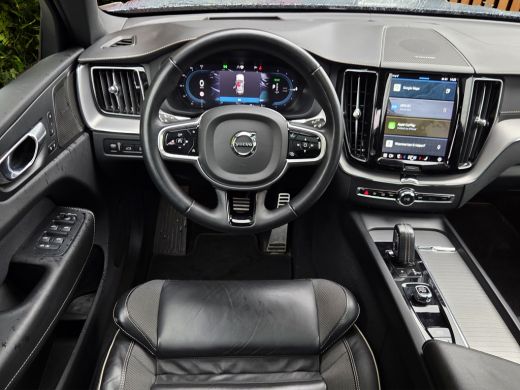 Volvo  XC60 2.0 T6 Plug-in hybrid AWD R-Design | Trekhaak | 360 Cam | Pano | Head-up | Harman/Kardon | Memory ActivLease financial lease