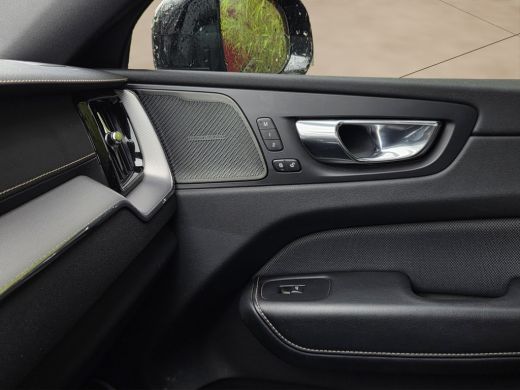 Volvo  XC60 2.0 T6 Plug-in hybrid AWD R-Design | Trekhaak | 360 Cam | Pano | Head-up | Harman/Kardon | Memory ActivLease financial lease