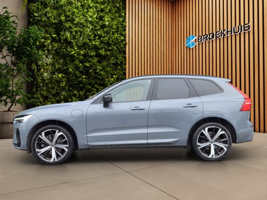 Volvo  XC60 2.0 T6 Plug-in hybrid AWD R-Design | Trekhaak | 360 Cam | Pano | Head-up | Harman/Kardon | Memory ActivLease financial lease