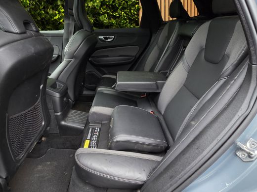 Volvo  XC60 2.0 T6 Plug-in hybrid AWD R-Design | Trekhaak | 360 Cam | Pano | Head-up | Harman/Kardon | Memory ActivLease financial lease