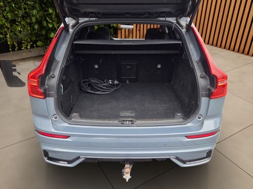 Volvo  XC60 2.0 T6 Plug-in hybrid AWD R-Design | Trekhaak | 360 Cam | Pano | Head-up | Harman/Kardon | Memory ActivLease financial lease