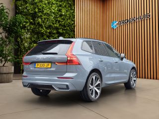 Volvo  XC60 2.0 T6 Plug-in hybrid AWD R-Design | Trekhaak | 360 Cam | Pano | Head-up | Harman/Kardon | Memory