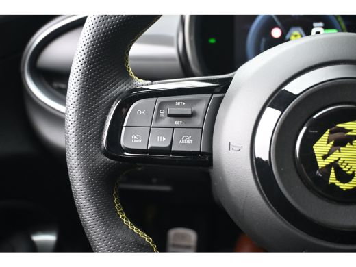 Abarth 600e Scorpionissima 54 kWh 280pk | SABELT-Seats | Torsen-Sper differentieel | Adaptive Cruise | Alcant... ActivLease financial lease