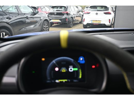 Abarth 600e Scorpionissima 54 kWh 280pk | SABELT-Seats | Torsen-Sper differentieel | Adaptive Cruise | Alcant... ActivLease financial lease
