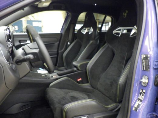 Abarth 600e Scorpionissima 54 kWh 280pk | SABELT-Seats | Torsen-Sper differentieel | Adaptive Cruise | Alcant... ActivLease financial lease