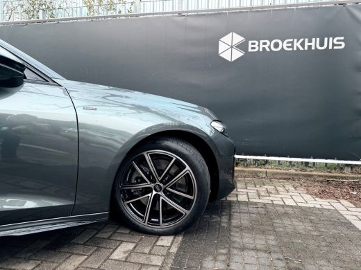 Audi A5 Avant 2.0 e-hybrid quattro S edition | Tech Pro | Trekhaak | Optiek zwart | Privacy glas | Lichtp... ActivLease financial lease