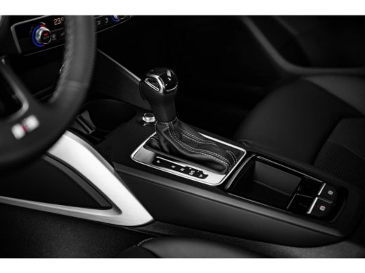 Audi Q2 35 TFSI S Edition | Adaptieve cruise control | Optiek zwart | Comfortpakket | Privacy glas ActivLease financial lease