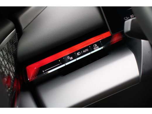 BMW i5 eDrive40 84kWh | ORIGINEEL NL! | B&W AUDIO | CAMERA | LUXE LEDER | STOELVERWARMING | DEALER OH! ActivLease financial lease