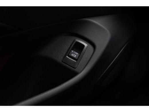 BMW i5 eDrive40 84kWh | ORIGINEEL NL! | B&W AUDIO | CAMERA | LUXE LEDER | STOELVERWARMING | DEALER OH! ActivLease financial lease