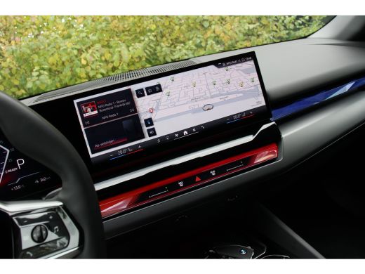 BMW i5 eDrive40 84kWh | ORIGINEEL NL! | B&W AUDIO | CAMERA | LUXE LEDER | STOELVERWARMING | DEALER OH! ActivLease financial lease