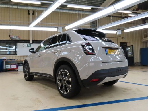 Fiat 600 1.2 Hybrid La Prima 145pk 8 Jaar Garantie! | Massage | Elektr. Stoelen | Elektr. Achterklep | Ada... ActivLease financial lease