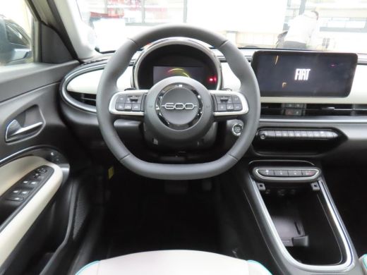 Fiat 600 1.2 Hybrid La Prima 145pk 8 Jaar Garantie! | Massage | Elektr. Stoelen | Elektr. Achterklep | Ada... ActivLease financial lease