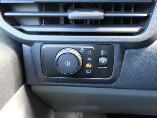 Ford E-Transit Custom 320 L2H1 Trend 65 kWh | 2300kg Trekgewicht | Lengte 2! | Camera | Stoelverwarming | Verwarmde Voo... ActivLease financial lease