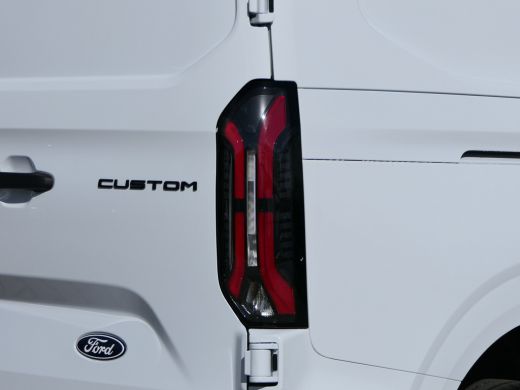 Ford E-Transit Custom 320 L2H1 Trend 65 kWh | 2300kg Trekgewicht | Lengte 2! | Camera | Stoelverwarming | Verwarmde Voo... ActivLease financial lease